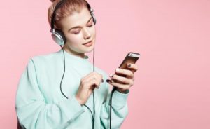 girl with headphones 1024x629 1 - The Science of Hearing